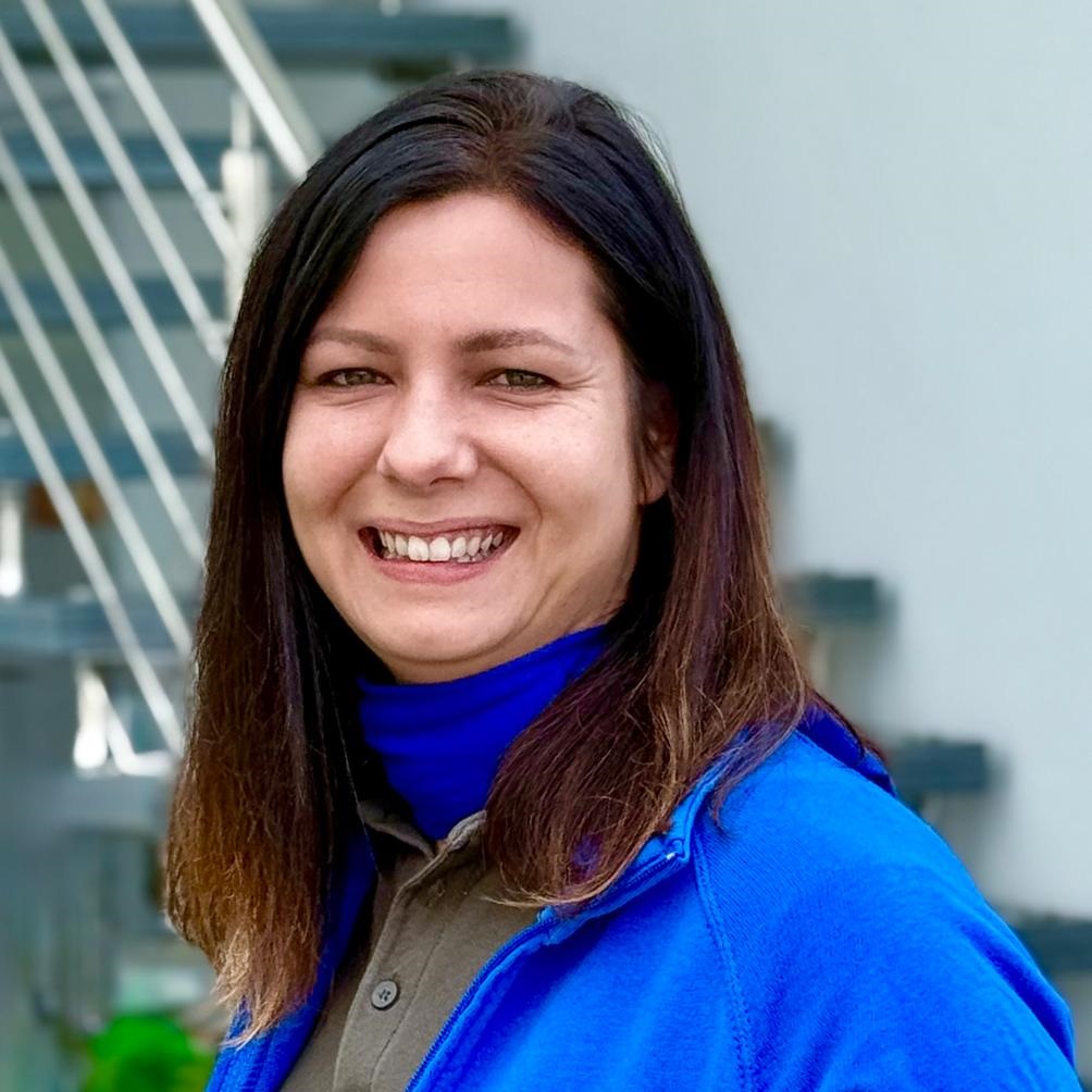 Sara-Jane Bothen, Controlling